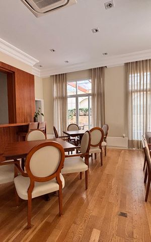 Apartamento à venda com 275m², 4 quartos e 5 vagas Apartamento à venda com 275m², 4 quartos e 5 vagasÁrea comum