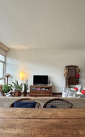 Apartamento à venda com 190m², 4 quartos e 1 vaga Apartamento à venda com 190m², 4 quartos e 1 vagaSala