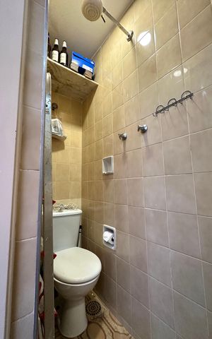 Apartamento à venda com 190m², 4 quartos e 1 vaga Apartamento à venda com 190m², 4 quartos e 1 vagaBanheiro de Serviço