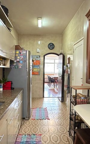 Apartamento à venda com 190m², 4 quartos e 1 vaga Apartamento à venda com 190m², 4 quartos e 1 vagaCozinha 2