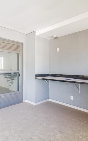 Apartamento à venda com 277m², 4 quartos e 4 vagasVaranda