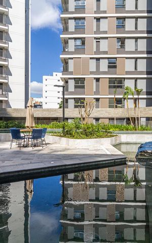 Apartamento à venda com 277m², 4 quartos e 4 vagas Apartamento à venda com 277m², 4 quartos e 4 vagasÁrea comum - Piscina