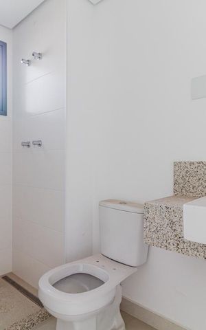 Apartamento à venda com 277m², 4 quartos e 4 vagasBanheiro da Suíte 1