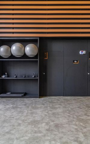 Apartamento à venda com 277m², 4 quartos e 4 vagas Apartamento à venda com 277m², 4 quartos e 4 vagasÁrea comum - Academia