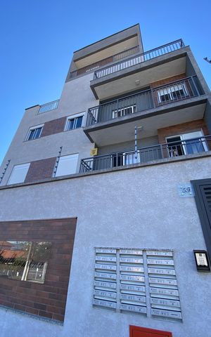 Apartamento para alugar com 42m², 2 quartos e sem vaga Apartamento para alugar com 42m², 2 quartos e sem vagaFachada