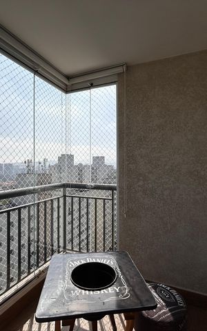 Apartamento à venda com 63m², 2 quartos e 1 vaga Apartamento à venda com 63m², 2 quartos e 1 vagaVaranda
