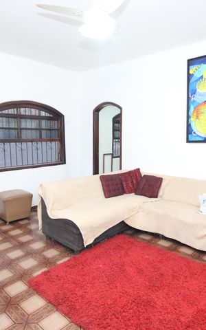 Casa à venda com 300m², 3 quartos e sem vagaSala