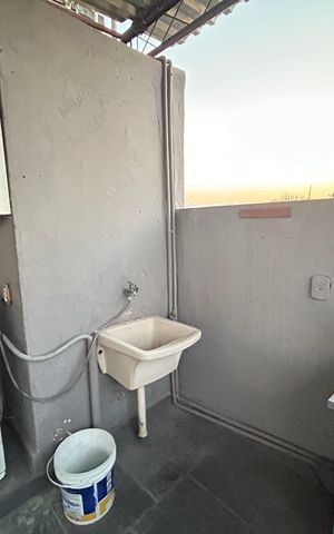 Casa à venda com 300m², 3 quartos e sem vagaÁrea de Serviço
