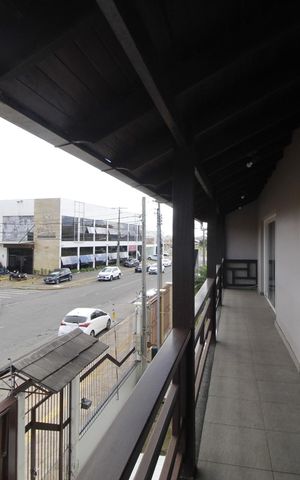 Casa à venda com 450m², 4 quartos e 6 vagasSacada da Suíte 2