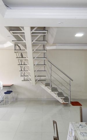 Casa à venda com 450m², 4 quartos e 6 vagasSala