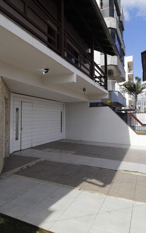 Casa à venda com 450m², 4 quartos e 6 vagasQuintal