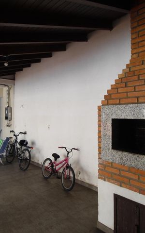 Casa à venda com 450m², 4 quartos e 6 vagasÁrea comum - Churrasqueira