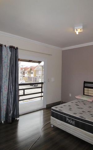 Casa à venda com 450m², 4 quartos e 6 vagasSuíte 2