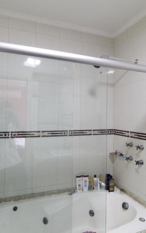 Casa à venda com 450m², 4 quartos e 6 vagasBanheiro da Suíte 3