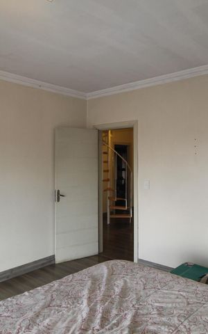 Casa à venda com 450m², 4 quartos e 6 vagasQuarto 