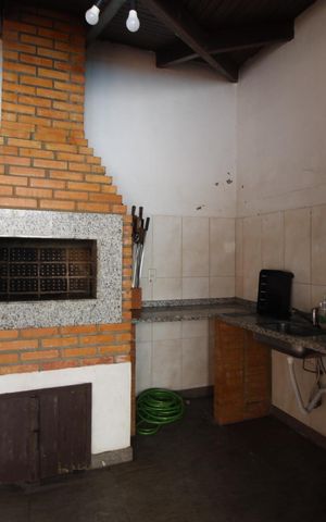 Casa à venda com 450m², 4 quartos e 6 vagasÁrea comum - Churrasqueira