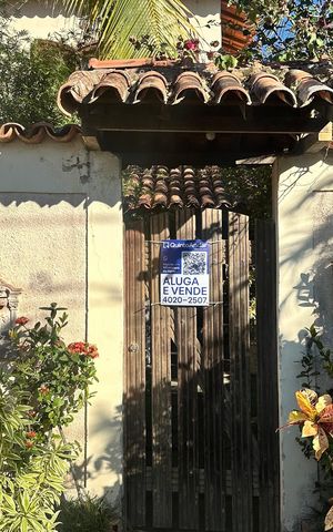 Casa de condomínio à venda com 600m², 4 quartos e 2 vagas Casa de condomínio à venda com 600m², 4 quartos e 2 vagasPlaquinha AJZN-224