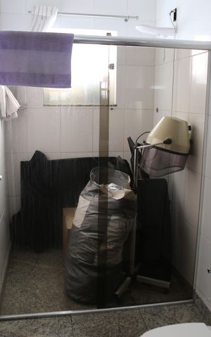 Casa à venda com 429m², 3 quartos e 4 vagasBanheiro da Suíte 2