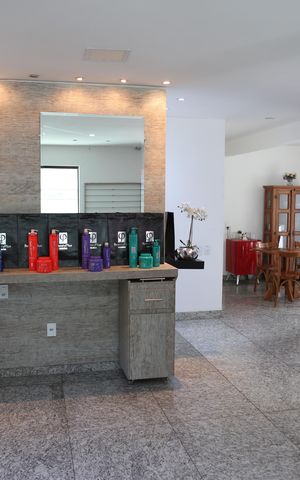 Casa à venda com 429m², 3 quartos e 4 vagasSala