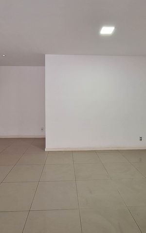 Apartamento à venda com 230m², 4 quartos e 2 vagasSala