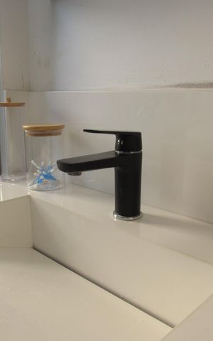 Apartamento à venda com 79m², 2 quartos e 2 vagasBanheiro da Suíte