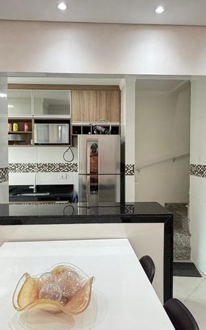 Apartamento à venda com 170m², 3 quartos e 2 vagas Apartamento à venda com 170m², 3 quartos e 2 vagasSala