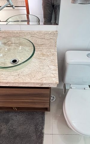 Apartamento à venda com 170m², 3 quartos e 2 vagas Apartamento à venda com 170m², 3 quartos e 2 vagasBanheiro da Suíte