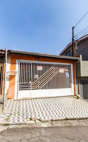 Casa para alugar com 264m², 3 quartos e 2 vagas Casa para alugar com 264m², 3 quartos e 2 vagasVista da Rua
