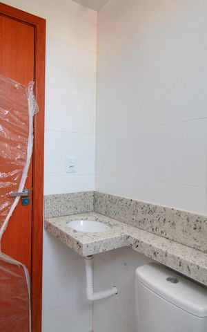 Apartamento à venda com 60m², 2 quartos e 2 vagasBanheiro Social