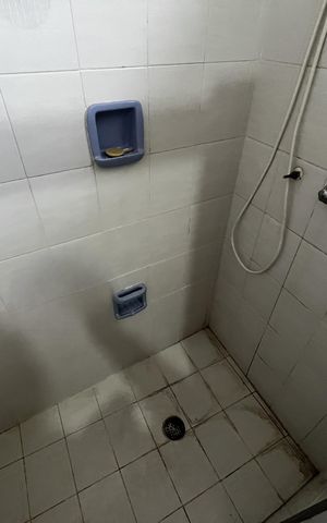 Casa à venda com 140m², 3 quartos e 1 vagaBanheiro