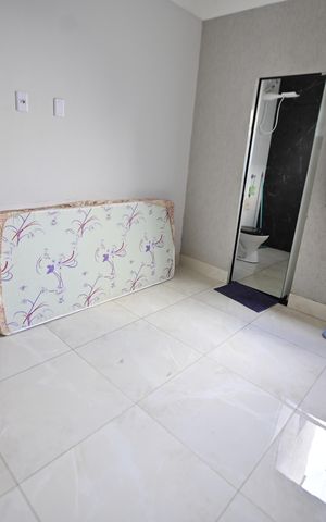 Casa à venda com 82m², 2 quartos e 2 vagas