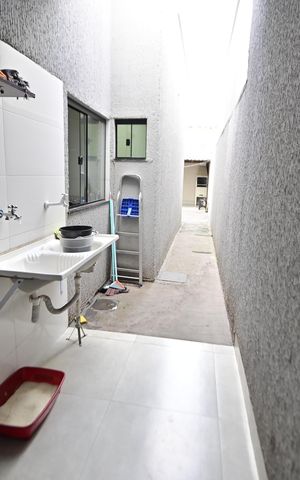 Casa à venda com 82m², 2 quartos e 2 vagas