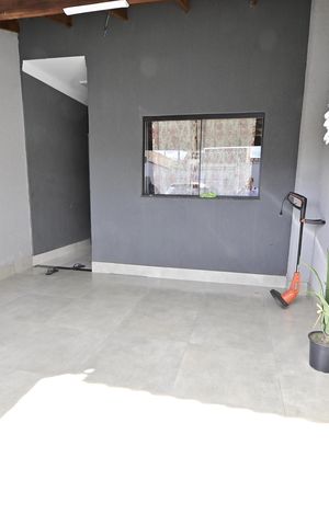 Casa à venda com 82m², 2 quartos e 2 vagas