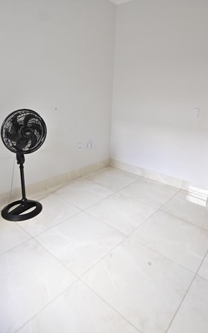 Casa à venda com 82m², 2 quartos e 2 vagas