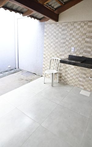 Casa à venda com 82m², 2 quartos e 2 vagas