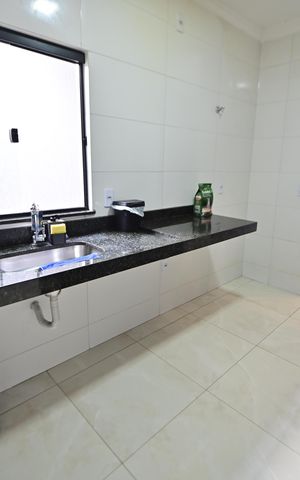 Casa à venda com 82m², 2 quartos e 2 vagas