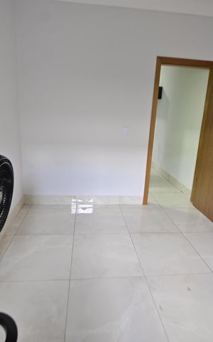 Casa à venda com 82m², 2 quartos e 2 vagas