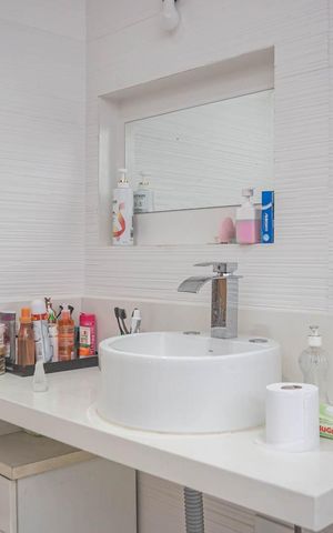 Casa para alugar com 205m², 4 quartos e 2 vagasBanheiro