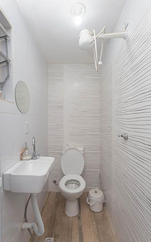 Casa para alugar com 205m², 4 quartos e 2 vagasLavabo