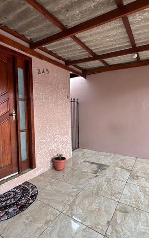 Casa à venda com 140m², 3 quartos e 2 vagas