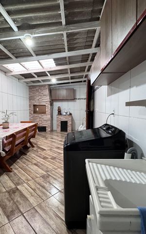 Casa à venda com 140m², 3 quartos e 2 vagas
