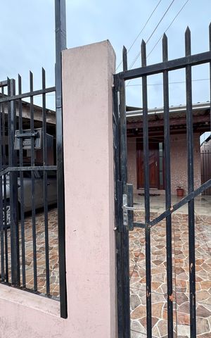 Casa à venda com 140m², 3 quartos e 2 vagas
