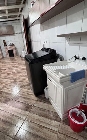 Casa à venda com 140m², 3 quartos e 2 vagas
