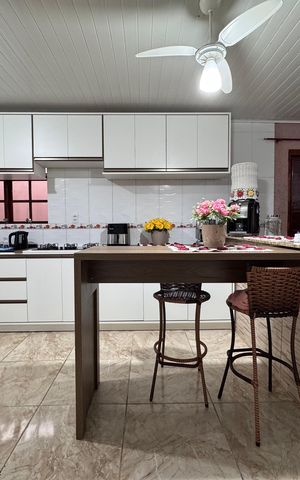 Casa à venda com 140m², 3 quartos e 2 vagas
