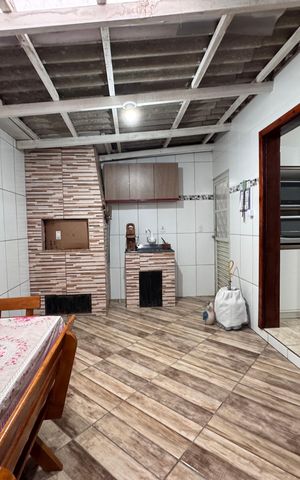 Casa à venda com 140m², 3 quartos e 2 vagas