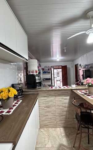 Casa à venda com 140m², 3 quartos e 2 vagas