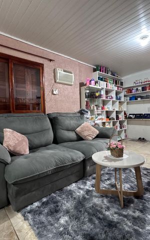 Casa à venda com 140m², 3 quartos e 2 vagas