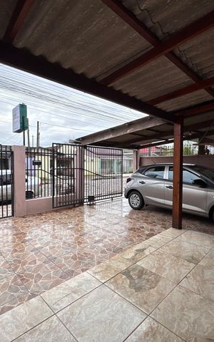 Casa à venda com 140m², 3 quartos e 2 vagas
