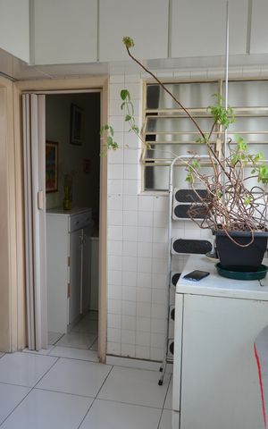 Apartamento à venda com 180m², 4 quartos e 1 vagaÁrea de Serviço