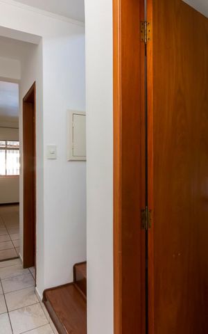 Casa à venda com 220m², 3 quartos e 4 vagasCorredor da Copa